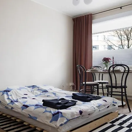 Trendy Nordic Studio By Tram Stop Helsinki Exterior photo
