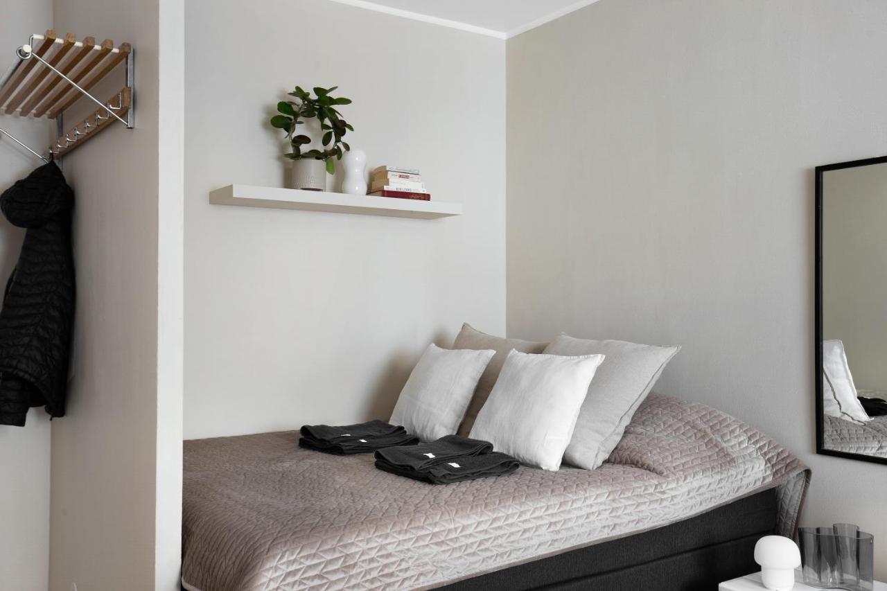 Trendy Nordic By Tram Stop Apartment *
